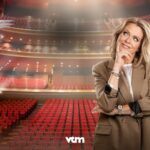 Karen Damen Instagram - Eerste hulp bij keuzestress: laat gewoon 250 wildvreemden beslissen. 🤩 ‘Wat Zou Jij Doen?’ vanaf donderdag 11 januari bij VTM en op VTM GO. #vtmwatzoujijdoen