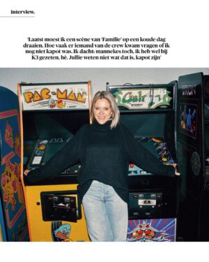 Karen Damen Instagram - Een kus op haar wang, alsof ik haar een maand geleden nog eens had gesproken. Zo voelde het onmiddellijk bij @karendamen vanaf binnenkomst in het bedrijfsrestaurant van @aed_studios en dat was heerlijk! Onze twee uren samen vlogen voorbij. Er werd veel gepraat, nog meer gelachen en ook een pact gesloten. Van begrip voor haar flapuit zijn en bescherming daarvan. Van een vrouw naar een ander toe met onnoemelijk veel respect.

Karen, je bent graaaaaaaf! ❤️

📷 @switn 

Koop de weekend🗞️ of:

👉🏻https://www.demorgen.be/a-b9c05408