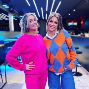 Karen Damen Instagram - Met mijn grootste fan 😂@julievermeire leuke dingen gedaan in de @bonaparte_antwerpen Binnenkort te zien op @vtm_go ! 🤪