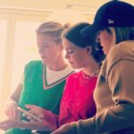 Karen Damen Instagram - Sunday Kristinaday. Druk overleg. 😂 #teamKristina @kristinaknitwear @thais.declercq @kirstendamen71 @kirsten_damen_prive @kristinaknitwear