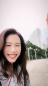 Karen Mok Man-Wai Instagram - 大家開始練歌啦 #盛夏的果實 #清唱  Warming up for something special! 😉  #somethingbig #big #莫文蔚  #KarenMOK