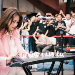 Karen Mok Man-Wai Instagram - 《豹變》首唱 with The Masters! @terrychan808 @araiz @jamesjhl & @lawrencekumusic  Great times! 🎉  Check out my new toy - the electric Guzheng! Karen:  👗: @tomford ⛓️: @boucheron   👠: @rogervivier 💇‍♀️: @carrcheng 💄: @lingchan_makeup 📸: @janshenphoto Styling by @alvingoh The Masters: @lanecrawford #古箏 #flashmob #豹變#somethingbig #thebigbigshow #themasters #鳥巢  #莫文蔚 #KarenMOK