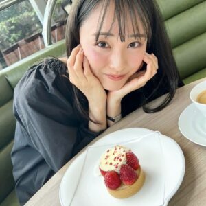 Karen Otomo Thumbnail - 6.8K Likes - Most Liked Instagram Photos