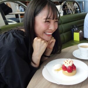 Karen Otomo Thumbnail - 6.8K Likes - Most Liked Instagram Photos