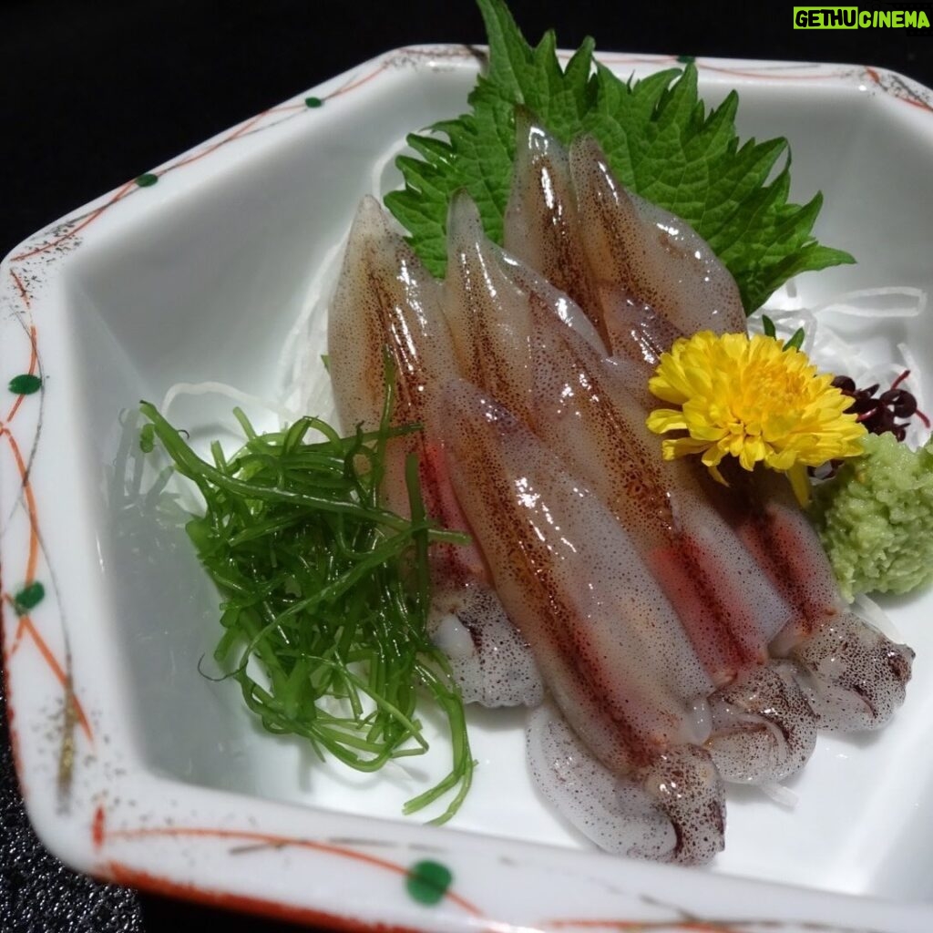 Karen Otomo Instagram - 最近は美味しいものに埋もれています🤤 カフェ行ったり、創作料理食べたり。 プライベートでもお仕事でも 美味しいものを楽しく食べられるのってとっても幸せなことですね☺️ ご飯はすべての源。 ちゃーんと心にまで届くご飯を楽しみたいです✨ さて！今週の予定です🙇‍♀️ 5月20日(月) ・17:10〜FM GUNMA「flower pot」 ・22:00〜Abema「今日、好きになりました。」 5月22日（水） ・24:29〜中京テレビ「お笑い4コマパーティーロロロロ」 5月25日(土) ・22:00〜テレビ朝日「ザ・ニンチドショー」 今週も美味しく楽しみましょう~