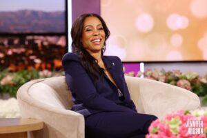 Karen Pittman Instagram - I had so much fun with Jennifer Hudson…It was really like hanging with your bestie!  She’s truly my kind of people!  Tune in today, would you? @jenniferhudsonshow @iamjhud