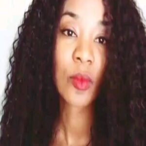 Karent Hinestroza Instagram - Afrocolombiana. 
Libre, Digna y Feliz.

Hoy se conmemora 172 años de la abolición de la esclavitud en Colombia. Nuestro aporte a la construcción de nuestro país ha sido y sigue siendo incalculable. Hoy como todos los días me siento agradecida, no sólo por la comunidad y la etnia a la que pertenezco, sino también por lo que juntxs hemos logrado avanzar.

Orgullosa de mi pueblo afrocolombiano. 

Abrazos Colombia. Feliz mes de la afrocolombianidad 

#Afrocolombian #afrocolombianday #diadelaafrocolombianidad #afrocolombiana #timbiquireña #afrocolombianactress #artivista #mujercolombiana #afrocolombianwoman #mes delaafrocolombianidad #karenthinestroza