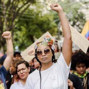 Karent Hinestroza Instagram - Afrocolombiana. 
Libre, Digna y Feliz.

Hoy se conmemora 172 años de la abolición de la esclavitud en Colombia. Nuestro aporte a la construcción de nuestro país ha sido y sigue siendo incalculable. Hoy como todos los días me siento agradecida, no sólo por la comunidad y la etnia a la que pertenezco, sino también por lo que juntxs hemos logrado avanzar.

Orgullosa de mi pueblo afrocolombiano. 

Abrazos Colombia. Feliz mes de la afrocolombianidad 

#Afrocolombian #afrocolombianday #diadelaafrocolombianidad #afrocolombiana #timbiquireña #afrocolombianactress #artivista #mujercolombiana #afrocolombianwoman #mes delaafrocolombianidad #karenthinestroza