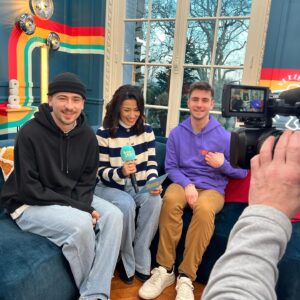 Karima Charni Instagram - Mon cross over de la saison 🫰🏽🤍✨

Pour revoir l’itw de @julien__lieb & @pierregarniermusique nos finalistes, rendez vous sur @tf1plus ! 

@bonjour_tf1 @staracademytf1 @tf1 

#StarAcademy #BonjourLaMatinaleTF1 #PopCulture