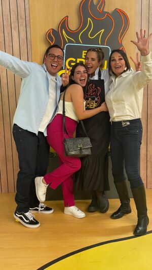 Karina Calmet Instagram - Eres un campeón Rondon Tolon Tolon!!! #elgrancheffamosos @ricardo_rondon_oficial @cabechoni @naelahgiha