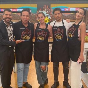 Karina Calmet Instagram - Feliz primer aniversario y larga vida al Gran Chef famosos! Que lindo viaje ✨🩵 gracias por tanto amigos 🙏 y que sigan los éxitos!!!