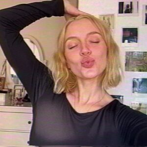 Karina Kolokolchykova Instagram - BILF (book i'd like to finish)