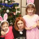 Karina Mishulina Instagram - ✔ Мама - главное слово, в каждой судьбе! ⠀ Наверное, для каждого, мама — это главный человек в жизни! ⠀ Любовь матери, самая бескорыстная и сильная! Руки мамы - лечат любые раны. А материнское тепло, защищает от всех невзгод! ⠀ Она дарит свою любовь, ничего не ожидая взамен. Для нее главное, чтобы ребенок был здоров и счастлив! ⠀ Какое счастье, когда мама рядом! Какое счастье, быть матерью самой! ⠀ Пусть все мамы на Земле, живут как можно дольше! Пускай будут любимы своими детьми, окружены заботой и никогда не плачут! ⠀ С днем Матери! ❤❤❤