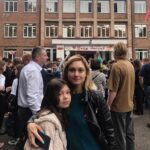 Karina Mishulina Instagram - ✔ Думала написать умный пост, в такой то день! А потом отогнала эту шальную мысль😂, ну какой умный пост, да в день знаний?😂😂😂 ⠀ Поэтому просто поздравлю всех с началом учебного года! ⠀ Учителям- сил и вдохновения! ⠀ Родителям- терпения и веры в своих детей! ⠀ А детям- успеха и легкости в обучении! ⠀ Пусть этот год станет для всех счастливым! ⠀ А мы пошли в 11 и 6 классы! ⠀ Я не верю! Ну как так быстро пролетело время и моя малышка уже пошла в выпускной класс?! ⠀ Впереди ЕГЭ и куча нервов🙈. Но это потом. ⠀ А пока улыбаемся и смело шагаем в новый учебный год! ⠀ С праздником, друзья! С днем знаний! ⠀ А вы любите ( любили) учиться?