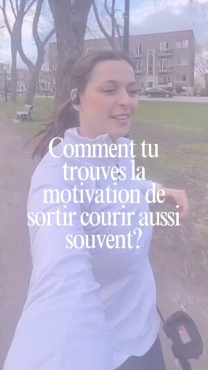 Karine St-Michel Instagram - Courir pour moi, c’est une forme de méditation. Ça me permet de me sortir de mon stress du quotidien, et ralentir mes pensées pendant quelques instants. Avec les années, c’est devenu essentiel à ma santé mentale. 
C’est ma principale motivation. C’est mon échappatoire. 🏃🏻‍♀️ 

La course est un des sports qui permet la plus grande production de dopamine dans le cerveau, une hormone qui permet une amélioration de l’humeur, mais aussi une augmentation du plaisir et de la motivation. Plus tu cours, plus tu auras envie de courir! ☺️

Toi, qu’est-ce qui te motive à sortir courir? 
Écris-moi en commentaires!

#run #womanrunner