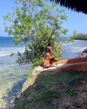 Karma Bridges Instagram - Will forever love to see this world 🇰🇪