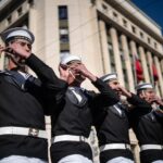 Karol Cariola Instagram – Ceremonia de honor a las Glorias Navales⚓️ 

Hoy en representación de la
Cámara de @diputadasydiputadoscl junto a las autoridades de todos los poderes del Estado, estamos participando del aniversario 145° del Combate Naval de Iquique y Punta Gruesa, encabezada por el comandante en jefe de la Armada, almirante Juan Andrés de la Maza, el Presidente @gabrielboric y la ministra @maya_fernandez_allende 

El Almirante destacó la importancia de la aprobación del proyecto de ley que fortalece la policia maritima, el cual fue uno de los primeros proyectos que, desde esta nueva Mesa Directiva que me toca encabezar, agilizamos y promovimos su aprobación. Esto refleja lo fundamental que es el trabajo en conjunto y el aporte que pueden realizar quienes resguardan nuestras fronteras en el combate al crimen organizado.