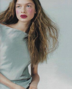Karolina Muller Instagram - Hello December. Hello Thursday. Hello Fam, Friends and Fans. Hush, hush…  A little throwback to the 90’s Supermodel fashion era and the new classic that emerged in. Me :) Here’s one of my first editorials for German Elle Magazine @ellegermany  I was about 16 years old and completely innocent of the hustle and bustle that the fashion and entertainment industries have put me into.
What a great adventure it’s been. Je ne regrette rien!  #winterwonderland #tbthursday #90sfashion #vintagefashion #vintagestyle #newclassic #fashiongram #90svintage #90saesthetic #90sstyle #90svibes #supermodeloftheyear #90sbabes #theoriginals #editorial #ellemagazine #photography #photogram #flashback #instaphoto #instafashion #instamood #trend #celebfashion #celebnews #celebrity #model #actor #karolinamuller #karolinamullerofficial @karolinamullerofficial