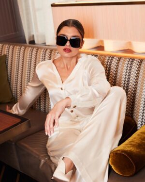 Karolina Muller Instagram - Another glimpse into my recent advertising campaign for the luxurious 100% natural silk clothing brand BILQUIS @bilquis_love  Photo credit @gosiablasiak_  Makeup & Hair @by_catnel  Eyewear @goldeneyeoptyk  Footwear @jimmychoo  #advertising #adcampaign #luxurybrand #silk  #bilquis #bilquislove #polskamarka #polskakobieta #wspierampolskiemarki #trendingnow #exploremore #fashiontrend #moda #jedwab #ootdinspiration #ladyinwhite #photography #photooftheday #botd #picstitch #luxurystyle #luxuryfashion #celebfashion #celebstyle #brandambassador #celebrity #model #actress #karolinamuller #karolinamullerofficial @karolinamullerofficial