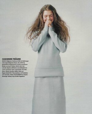 Karolina Muller Instagram - Hello December. Hello Thursday. Hello Fam, Friends and Fans. Hush, hush…  A little throwback to the 90’s Supermodel fashion era and the new classic that emerged in. Me :) Here’s one of my first editorials for German Elle Magazine @ellegermany  I was about 16 years old and completely innocent of the hustle and bustle that the fashion and entertainment industries have put me into.
What a great adventure it’s been. Je ne regrette rien!  #winterwonderland #tbthursday #90sfashion #vintagefashion #vintagestyle #newclassic #fashiongram #90svintage #90saesthetic #90sstyle #90svibes #supermodeloftheyear #90sbabes #theoriginals #editorial #ellemagazine #photography #photogram #flashback #instaphoto #instafashion #instamood #trend #celebfashion #celebnews #celebrity #model #actor #karolinamuller #karolinamullerofficial @karolinamullerofficial