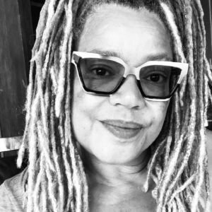 Kasi Lemmons Instagram - Thank you @tashrop @venetis2 ❤️Love you both. I’m so fortunate to have worked with such forces of nature! For all the women I’ve worked with❤️For all the women in my life who inspire me❤️For Harriet and Toni Morrison who are always with me. For my mother and my sister, 💙who are my angels. Since self-acceptance is freedom and self-love is power, here’s me now. #challengeaccepted #womensupportingwomen