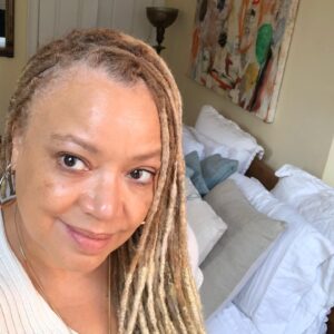 Kasi Lemmons Instagram - Reflecting back on the past year and how I got all the way to yet another birthday. Through tears and cheers, pain and some glory. Through hard work, with wonderful people. Through times when I forgot to breathe and times I was breathless with gratitude. I tried to live and love fully and give my all every day. I tried to be present, even when it was uncomfortable. I tried to be brave, strong and resilient. I didn’t always succeed. I’ll promise I’ll try harder this year❤️ #birthdayselfie