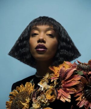 Kasi Lemmons Instagram - DIVA!!! I can’t wait for the world to see the luminous and brilliant Naomi Ackie as Whitney Houston!! #IWannaDanceMovie — in theaters Dec 23rd  https://www.vanityfair.com/hollywood/2022/11/naomi-ackie-on-playing-legend-whitney-houston