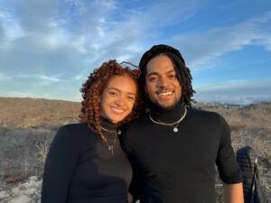 Kasi Lemmons Instagram - Tis the Season of Gratitude❤️I’m deeply grateful for the family that brings me Light, Love & Laughter. It was an amazing weekend❤️Love & Gratitude to my amazing friends, my inspiring students and colleagues and all the astoundingly talented people who’ve graced my life. I LOVE YOU❤️HAPPY HOLIDAYS!!