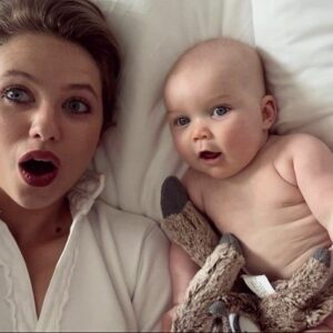 Kassandra Clementi Instagram - Some joy for your trough #notmybaby