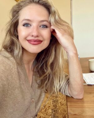 Kassandra Clementi Instagram - 🤗