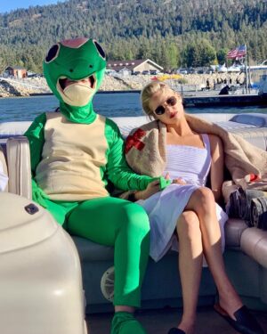 Kassandra Clementi Instagram - Happy belated day of hatching to my sweet sweet lizzy lizzy lizard @bad.cas