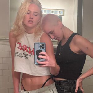 Kat Cunning Instagram - Gay frandship looks like championing each other’s change and growth and jeans that fit and bathroom mirror grandeur.

Ps some drgz are bad some drgz are güd.