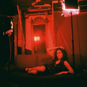 Kate Berlant Instagram - I ♥️ New York (📸 @chantalaanderson)