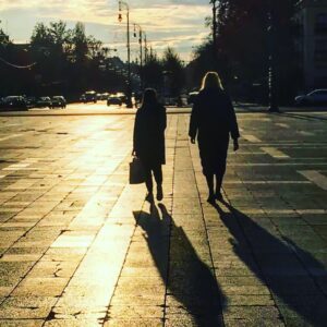 Kate Kennedy Instagram - A cosmic socially distant Merry Christmas to all the on screen off screen near screen next to screen fixing screen pimping screen legends that worked their spacesocks off to pick up where we left off the term at Halowarts. Elbow pumps to the buda bubble   beyond, see you in the new year to rock on. @sho_halo @halo @amblin 📸 @szilvi_stuntwoman @eddie_raburn @lyndzi_doyle #hohohohalo #halo #fleetcomeallyefaithful @womenshealthuk