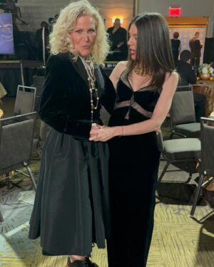Kate Mansi Instagram - Some snaps of me standing with exquisitely beautiful women. Enjoy.