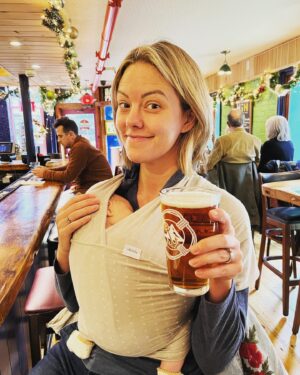 Kate Rockwell Instagram - “You have a baby!…In a bar!” 😉
#namethatmovie