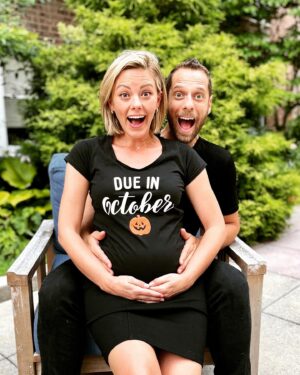 Kate Rockwell Instagram - Halloween has always been our favorite season 🫶🏻🤰🏼🎃

Our little pumpkin is due to arrive in October ❤️💜❤️