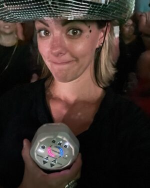 Kate Rockwell Instagram - THIS IS MY SELF-CONGRATULATIONS POST!🎉

13 months! I breastfed my kid for over a year! 🙌🏼Carrying all the pumps and parts and cleaning utensils and ice packs and coolers to every rehearsal, show, event, date, trip, grocery store, EVERYTHING I DID for over a year, living solely in pumping and sports bras, getting up every single night without fail for 11 months at 3 am…I’ve maybe never worked harder at anything. 

I know this isn’t a “mommy” account and that lots of you reading this are still in some ways being fed by your parents…but I’m real F-ing proud of it. Not every parent wants to or can breastfeed, but to those of you out there that have managed to feed your babies any ounce of milk, I toast you. 🥂 🍼

✨Some of the most interesting places I’ve pumped:
Multiple broadway shows 🎭(including one opening night), the streets of Dublin☘️, a memorial cocktail party🍷, the A train🚇, so many planes ✈️, an audition waiting room😬, the Beyoncé concert🐝, beaches on multiple coasts🌞, multiple studios in @ripleygrierstudios @openjarstudios & @pearlstudiosnyc 🎹 . 

🩷Thank you @sarahwellsbags for being one of my biggest support sources on this journey, @jessicacloonan for my first set of @willowpump , and every one of my mom friends who gave me tools and support. It takes a MOTHER f-ing village❣️
