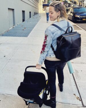 Kate Rockwell Instagram - Adventuring is looking a little different these days 💞👩‍👧💞