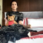 Kate Siegel Instagram - No shoes on the bed.