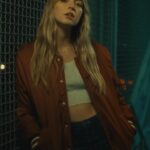 Katelyn Tarver Instagram - Has anyone or anything put in as much work over the years as my cropped white brandy melville tank? My one true constant 💘