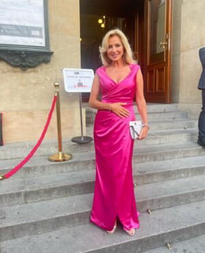 Kateřina Brožová Instagram - Někdy se i hodím do gala a vyrazím …např.na módní přehlídku do Národního muzea🌸