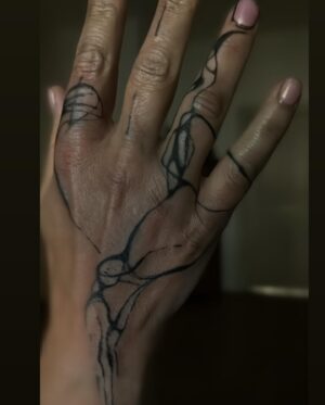 Kateřina Hrachovcová Instagram - Lenky .ink

#freehandtattoo #tattoo ritual line love