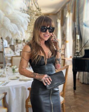 Kateřina Hrachovcová Instagram - blik cvak @curly_lili_lovelili @lovelili_bags 🦅