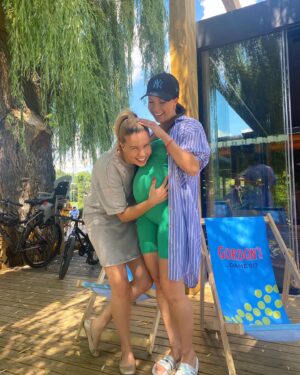 Kateřina Kristelová Instagram - Čekáme miminko! 
A vsichni se radujeme✊🏻. 
Moje ségra bude podruhé máma❤️. Ať už se narodí kluk nebo holcicka, bude se mít v naší rodině jako v bavlnce 💛! 
•
•
•
•

#familia #family #love #friends #happy #instagood #life #photography #baby #familytime #fun #photooftheday #like #instagram #kids #follow #cute #beautiful #smile #nature #travel #picoftheday #fashion #summer #happiness