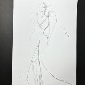Kateřina Kristelová Instagram - Šaty🪡. Děkuju Vám za ohlasy na ně🤍.

Nebyly ani nazdobené ani typické svatební, ani s obrovskými volány a dlouhou vyšívanou a honosnou vlečkou.
O nic z toho jsme nestála. Stejně jako jsem nestála o typickou svatbu na úřadě. Šlo o naše spojení, slib a pečeť pro nás dva, než o karneval pro média a hosty. I proto jsme se TO rozhodli dát vedet světu po delší době a jen pro to, že jsme s těmi, kteří nám fandili chtěli sdílet ➡️ že láska vždycky vyhraje. Každou soutěž 🤍.
Moje zadání pro Veroniku znělo, jednoduché elegantní šaty, adekvátní mýmu vyššímu věku i faktu, že chci ladit s Tomášem a cítit se v nich dobře, žensky a vlastně hlavně úplně normálně:). 
Podtrhnout křivky a skrýt nedostatky, kterých mám dost;). 
Povedlo se. Přesně takové Verča @svatebnisalonveronica připravila a já jí děkuju. 

Některé z Vás chtěly vedet o jaký materiál šlo, kontaktovala jsem Verču, abych si to ověřila;), protože v materiálech se nevyznám…. a jde o lehce pružný Tiffany satén , který lichotí postavě a má svůj odlesk, šaty jsou zdobené jen lehce, což jsem si přála, takže jen rozparek, kde jsou kamínky Preciossa. Chtěla jsem je nosit i někdy jindy na speciální příležitost a ne je, hned po rituálu, zabalit navždy do krabice do skříně. 

Sama Verunka řekla, že šaty byly stvořené s láskou a pro lásku. 
A já budu jednou šťastná, když se v nich bude vdávat Claud. 

#ritual 
*
*
*
*
Za makeup dekuji @mua_petranedomova