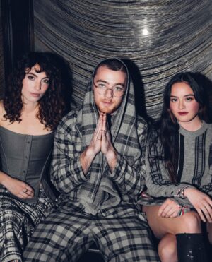 Katerina Tannenbaum Instagram - Eyyyy @thombrowne class of 2022 😋🫂🤞🏻