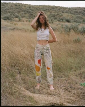 Katerina Tannenbaum Instagram - my favorite @collinastrada in the middle of nowhere by @zacharyharrelljones 💚🧚🏻🐛