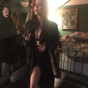 Katharine Isabelle Instagram - She’s a real charmer.. @thegreenseamovie is available on major digital platforms TODAY in UK/Ireland and July 13 North America💚