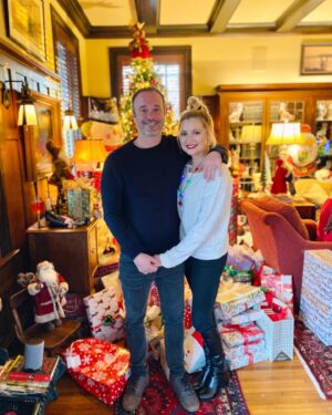 Katherine Bailess Instagram - I hope y’all had a wonderful Christmas! Cheers to a safe and happy New Years! 🎄🥂 #family #mississippi #homefortheholidays #nieceandnephew